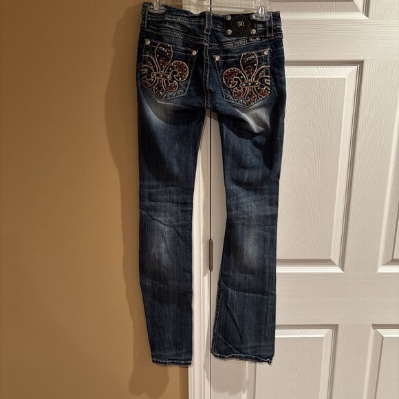 Miss Me Signature-Rise Boot Jeans Women Size 26 Embroidered Pocket 34 Inseam - Picture 1 of 8